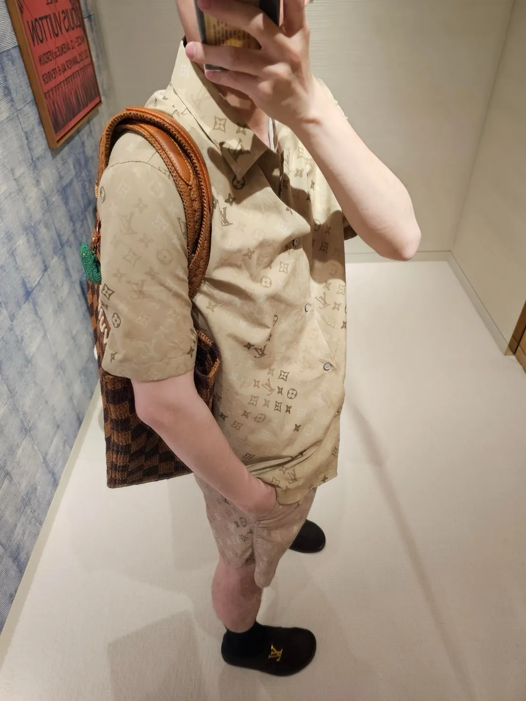 Louis Vuitton/ Khaki